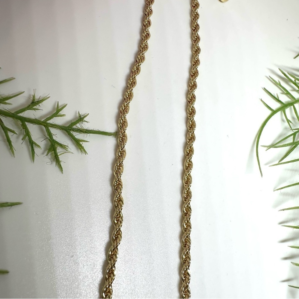 NEW⚜️Elegant Twisted Gold Chain Necklace - Picture 4 of 5